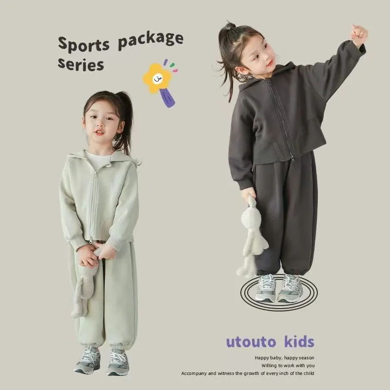 2025 New Summer Girls Boby Kids Casual Sweatshirt pants Clothing Set Comfortable Cute Baby Clothes Children Clothing 90-140CM
2025 New Summer Girls Boby Kids Casual Sweatshirt pants Clothing Set Comfortable Cute Baby Clothes Children Clothing 90-140CM