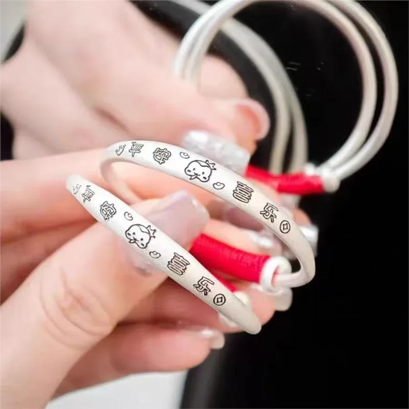 S999 Peace Joy Zodiac Snake Silver Bracelet Men And Women
S999 Peace Joy Zodiac Snake Silver Bracelet Men And Women