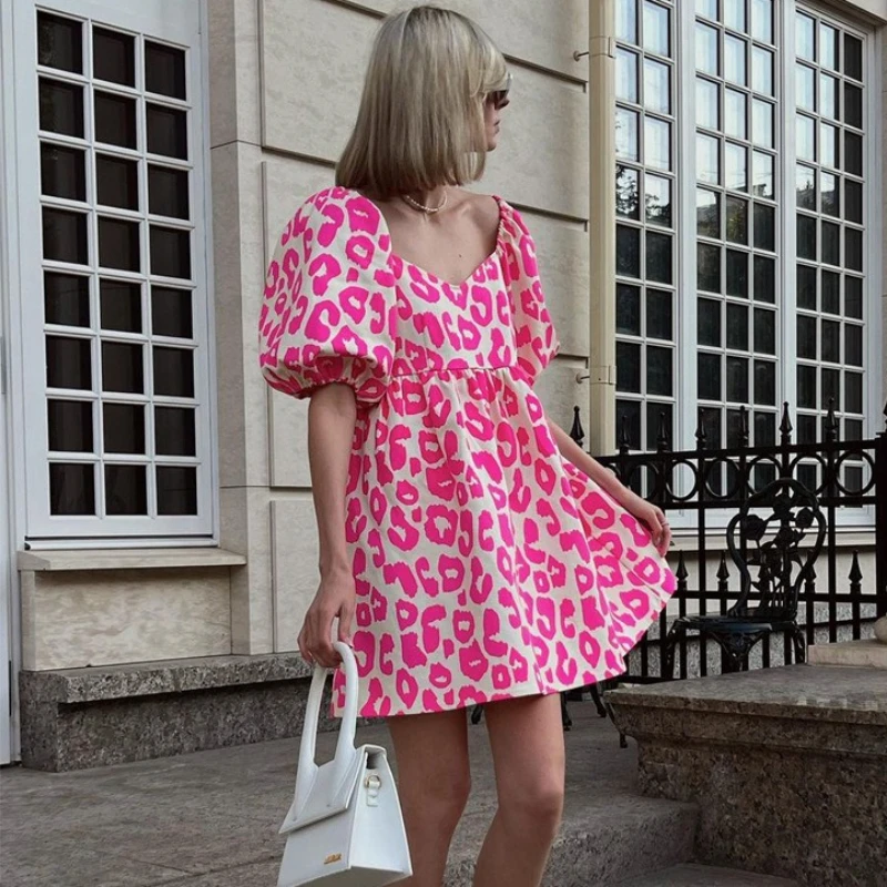 TARUXY Printed A-Line Dress Women's Puff Sleeves Square Neckline High-Waisted Loose Street Dress 2026 Summer New Casual Dress
TARUXY Printed A-Line Dress Women's Puff Sleeves Square Neckline High-Waisted Loose Street Dress 2026 Summer New Casual Dress