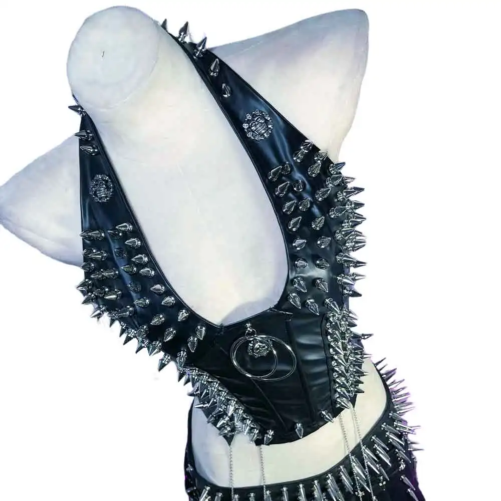 Goth Tops Sexy with Spikes Festival Bra Spiked Grunge Punk Rock Clothes 90s Y2K T-shirt Emo Clothing Women's Gothic Tank Boho
Goth Tops Sexy with Spikes Festival Bra Spiked Grunge Punk Rock Clothes 90s Y2K T-shirt Emo Clothing Women's Gothic Tank Boho