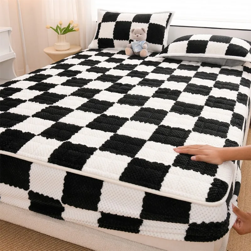 2025 new winter fleece warm mattress protective cover milk fleece fitted sheet thickened padded plaid fitted sheet 3-piece set
2025 new winter fleece warm mattress protective cover milk fleece fitted sheet thickened padded plaid fitted sheet 3-piece set