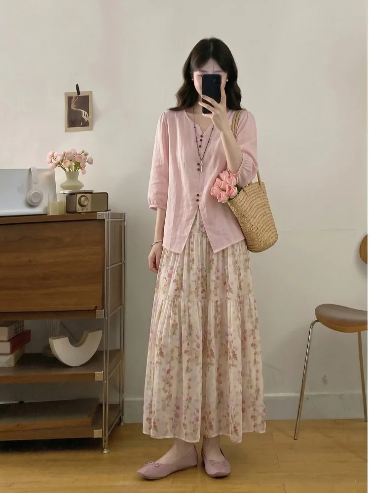 plus Size Women's Pink Long Sleeve Shirt And Floral Half Skirt Two Piece Set High Waist Summer New Style Commute Korean Loose...
plus Size Women's Pink Long Sleeve Shirt And Floral Half Skirt Two Piece Set High Waist Summer New Style Commute Korean Loose...