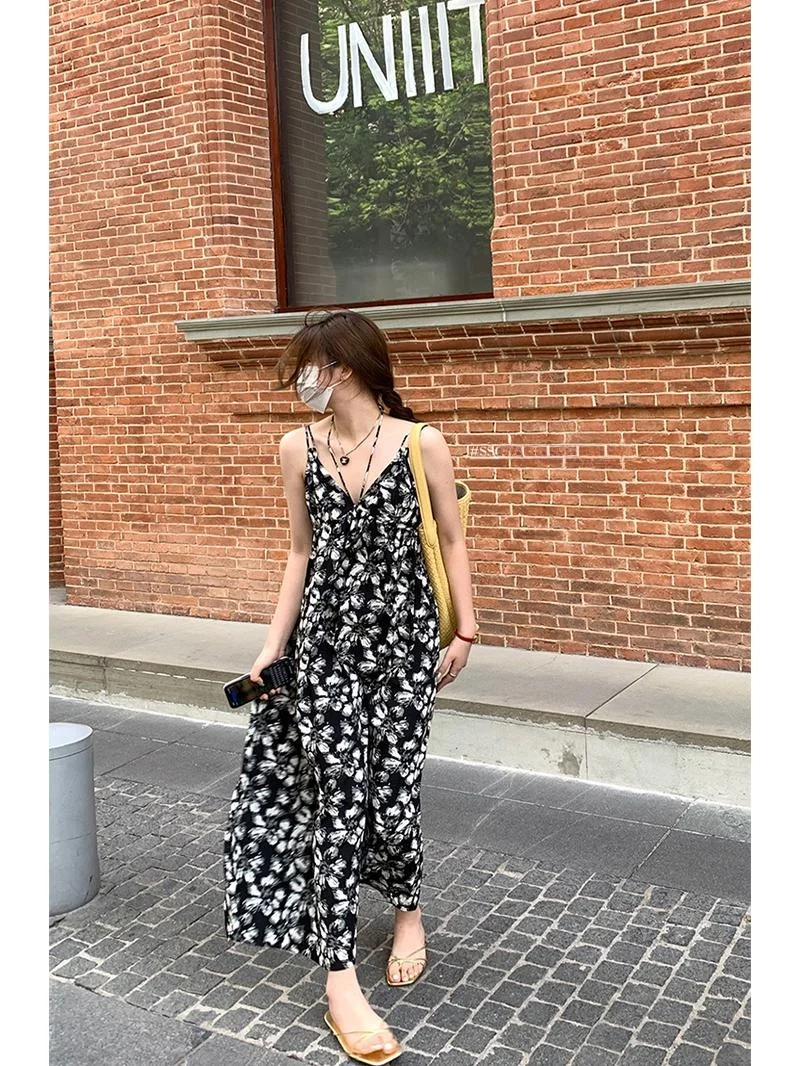 plus Size Women's Floral Print Strapless Dress Summer Loose Casual Sleeveless V-Neck Midi Dress Korean Style A-Line Skirt
plus Size Women's Floral Print Strapless Dress Summer Loose Casual Sleeveless V-Neck Midi Dress Korean Style A-Line Skirt