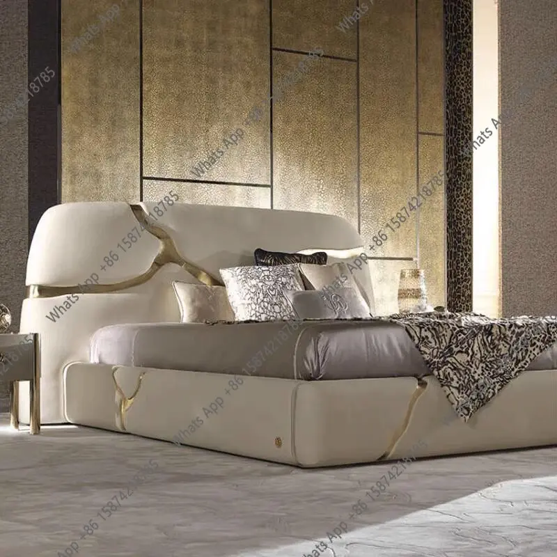 Light luxury alpine bed double leather bed modern simple designer small apartment home master bed
Light luxury alpine bed double leather bed modern simple designer small apartment home master bed