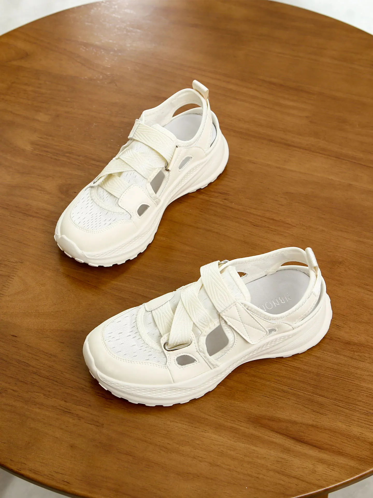 Korean Style Breathable Mesh Sports Shoes Women's Summer Hollow out Casual Magic Tape White Sneakers Ultra Lightweight Shock ...
Korean Style Breathable Mesh Sports Shoes Women's Summer Hollow out Casual Magic Tape White Sneakers Ultra Lightweight Shock ...