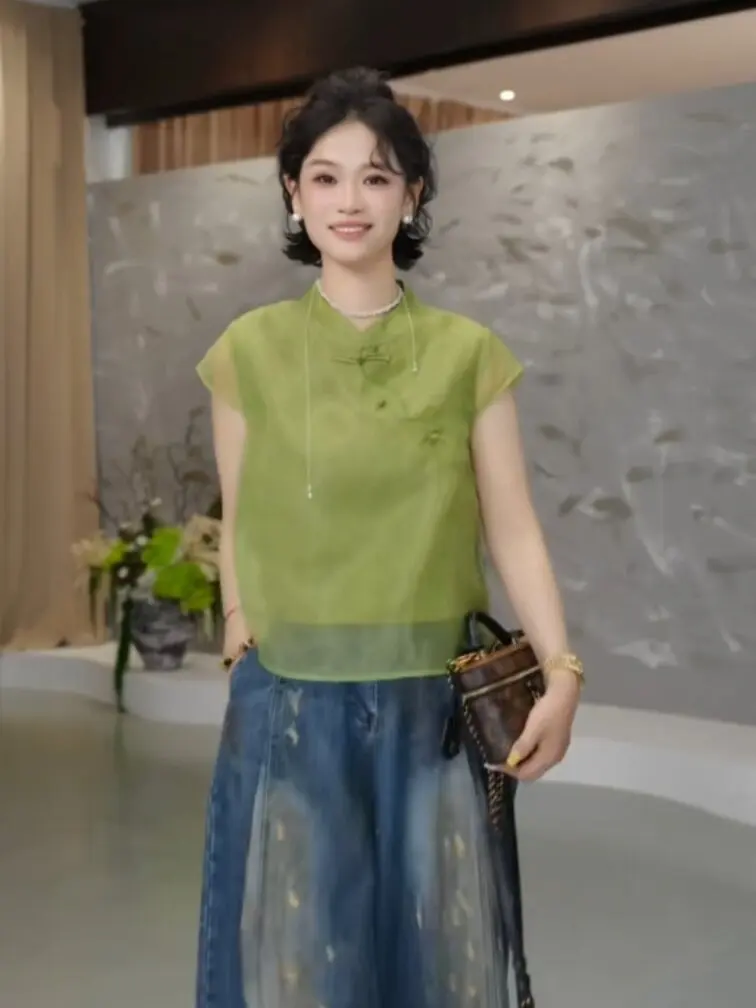 New Chinese Style Short Sleeve Shirt Women's Thin Double Layer Slimming Top Button up Summer Fashionable Traditional Design
New Chinese Style Short Sleeve Shirt Women's Thin Double Layer Slimming Top Button up Summer Fashionable Traditional Design