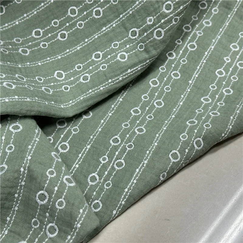 White Crinkle Cotton-Linen Gauze Fabric Sheer Draped Antibacterial Natural Soft Children's Blouse Material Textile Wholesale
White Crinkle Cotton-Linen Gauze Fabric Sheer Draped Antibacterial Natural Soft Children's Blouse Material Textile Wholesale