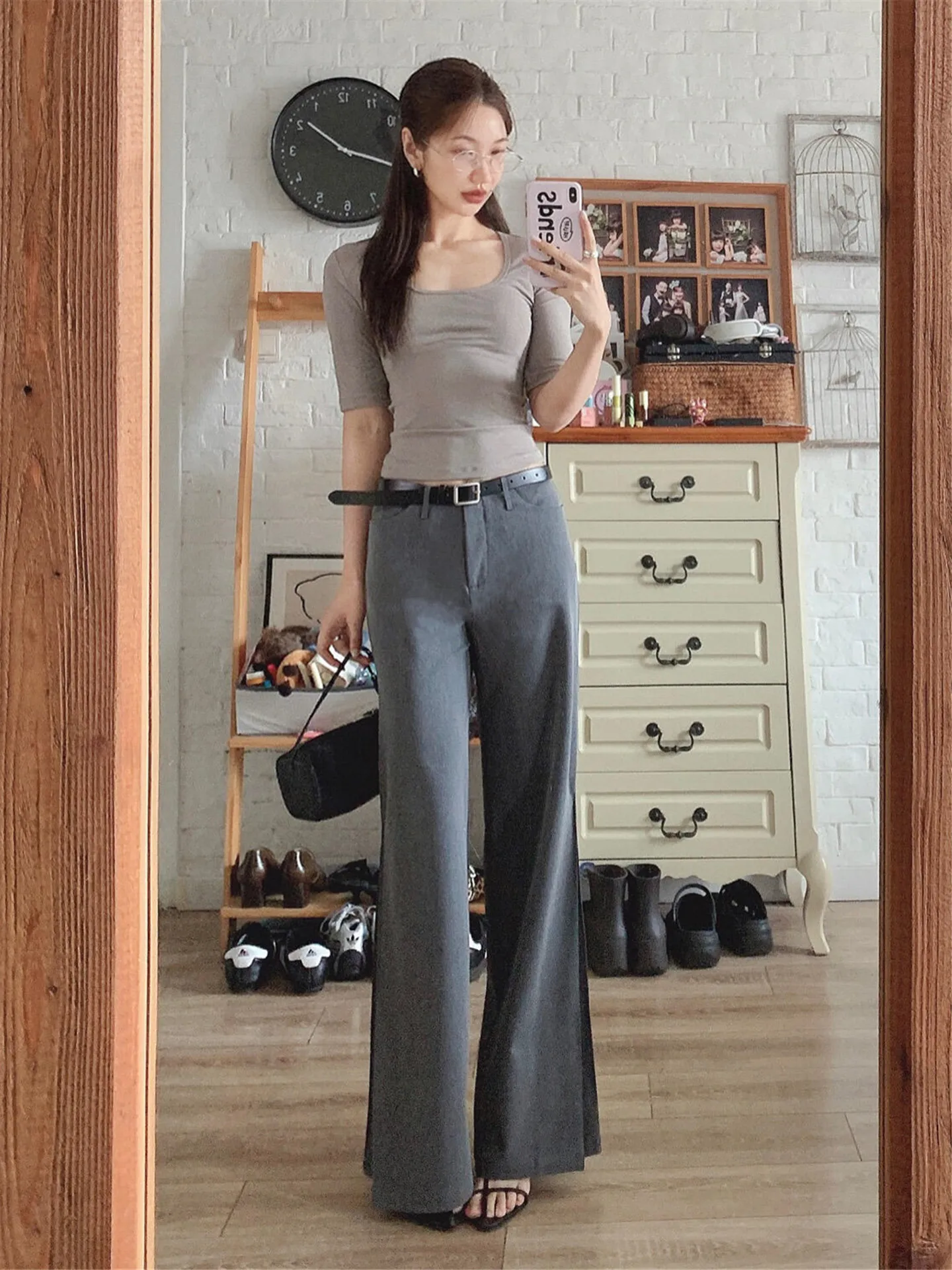 Gray American Retro Suit Pants Women's Summer Thin Loose Drape High Waist Extended Pleat Micro Flared Floor-Length Pants
Gray American Retro Suit Pants Women's Summer Thin Loose Drape High Waist Extended Pleat Micro Flared Floor-Length Pants