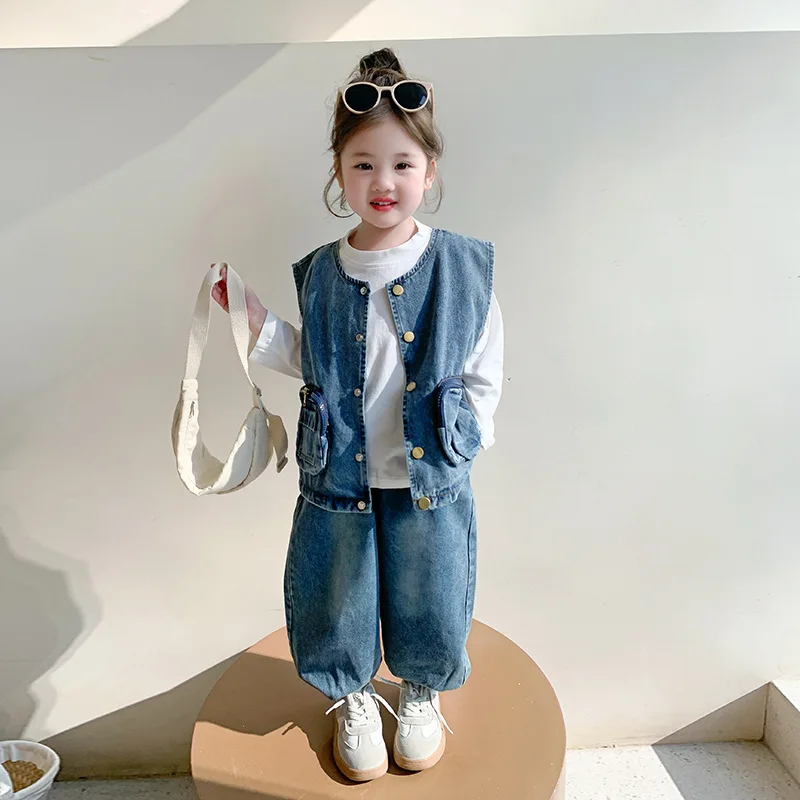 Girls' Spring Outfit Set2025New Style Baby Girl Fashionable Denim Two-Piece Set Spring and Autumn Clothes Trendy
Girls' Spring Outfit Set2025New Style Baby Girl Fashionable Denim Two-Piece Set Spring and Autumn Clothes Trendy