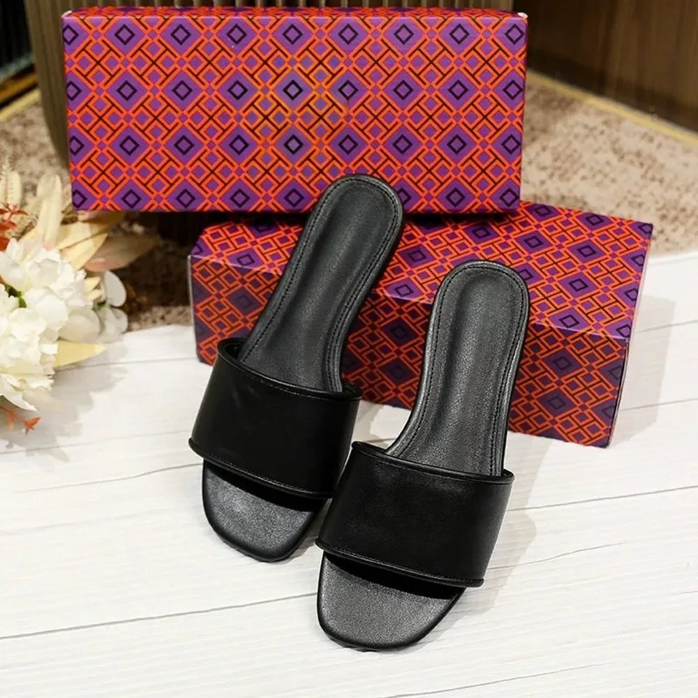 2026 Spring Summer New Women's Cloud Slides Single Strap Flat Sandals Non-Slip Outdoor Slippers All-Matching Casual Cushion Comfort Shoes Lightweight Easy Slip On Insole Durable Rubber Sole for Women Girls Pool Beach Party Daily Errands
2026 Spring Summer New Women's Cloud Slides Single Strap Flat Sandals Non-Slip Outdoor Slippers All-Matching Casual Cushion Comfort Shoes Lightweight Easy Slip On Insole Durable Rubber Sole for Women Girls Pool Beach Party Daily Errands