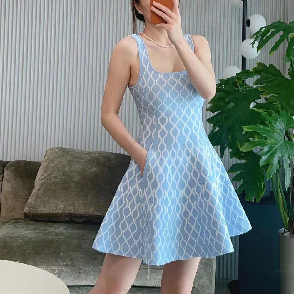 Синий вязаный Dr женский модный квадратный воротник Svel Strapl Dr летний тонкий эластичный пояс из вискозного волокна Dr
Синий вязаный Dr женский модный квадратный воротник Svel Strapl Dr летний тонкий эластичный пояс из вискозного волокна Dr