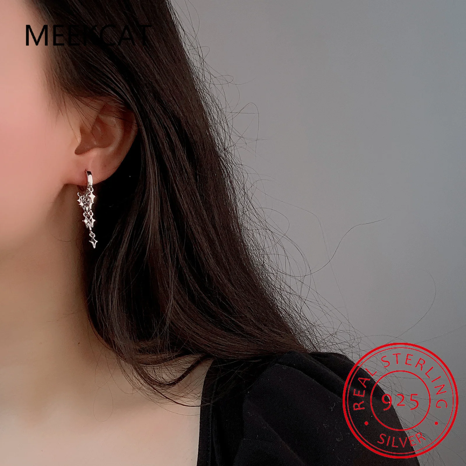 925 Sterling Silver Sparkling Star Long Tassel Hoop Earrings Trendy Party Lightning Ear Buckle For Women Fine Jewelry Gifts
925 Sterling Silver Sparkling Star Long Tassel Hoop Earrings Trendy Party Lightning Ear Buckle For Women Fine Jewelry Gifts