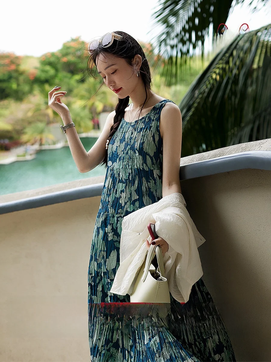 Poetic Print round Neck Sleeveless Pleated Texture Dress Summer QZQ880471MG Women's Casual Fashion Polyester Fiber Dress
Poetic Print round Neck Sleeveless Pleated Texture Dress Summer QZQ880471MG Women's Casual Fashion Polyester Fiber Dress