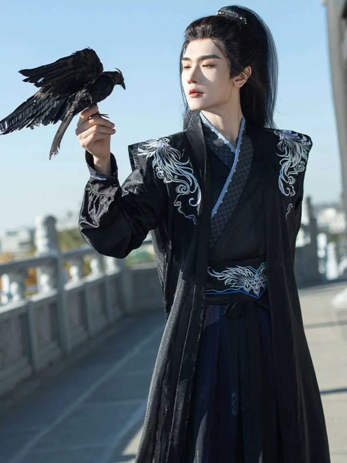 Большой размер 3XL Hanfu, мужской костюм с китайской вышивкой, черный Hanfu, мужской карнавальный фехтовальщик на Хэллоуин, карнавальный костюм, наряд для вечеринки Hanfu XXL 
Большой размер 3XL Hanfu, мужской костюм с китайской вышивкой, черный Hanfu, мужской карнавальный фехтовальщик на Хэллоуин, карнавальный костюм, наряд для вечеринки Hanfu XXL