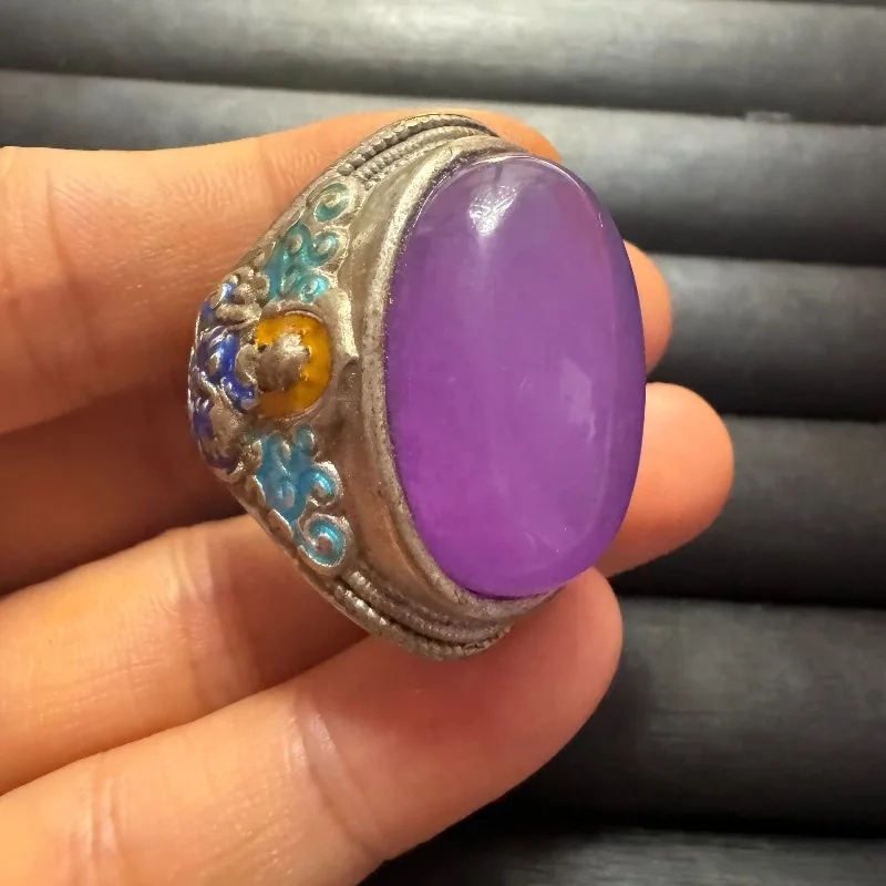 Unisex Oversized Domineering Violet Gemstone Ring, Retro Personality Adjustable Open Thumb Finger Ring
Unisex Oversized Domineering Violet Gemstone Ring, Retro Personality Adjustable Open Thumb Finger Ring