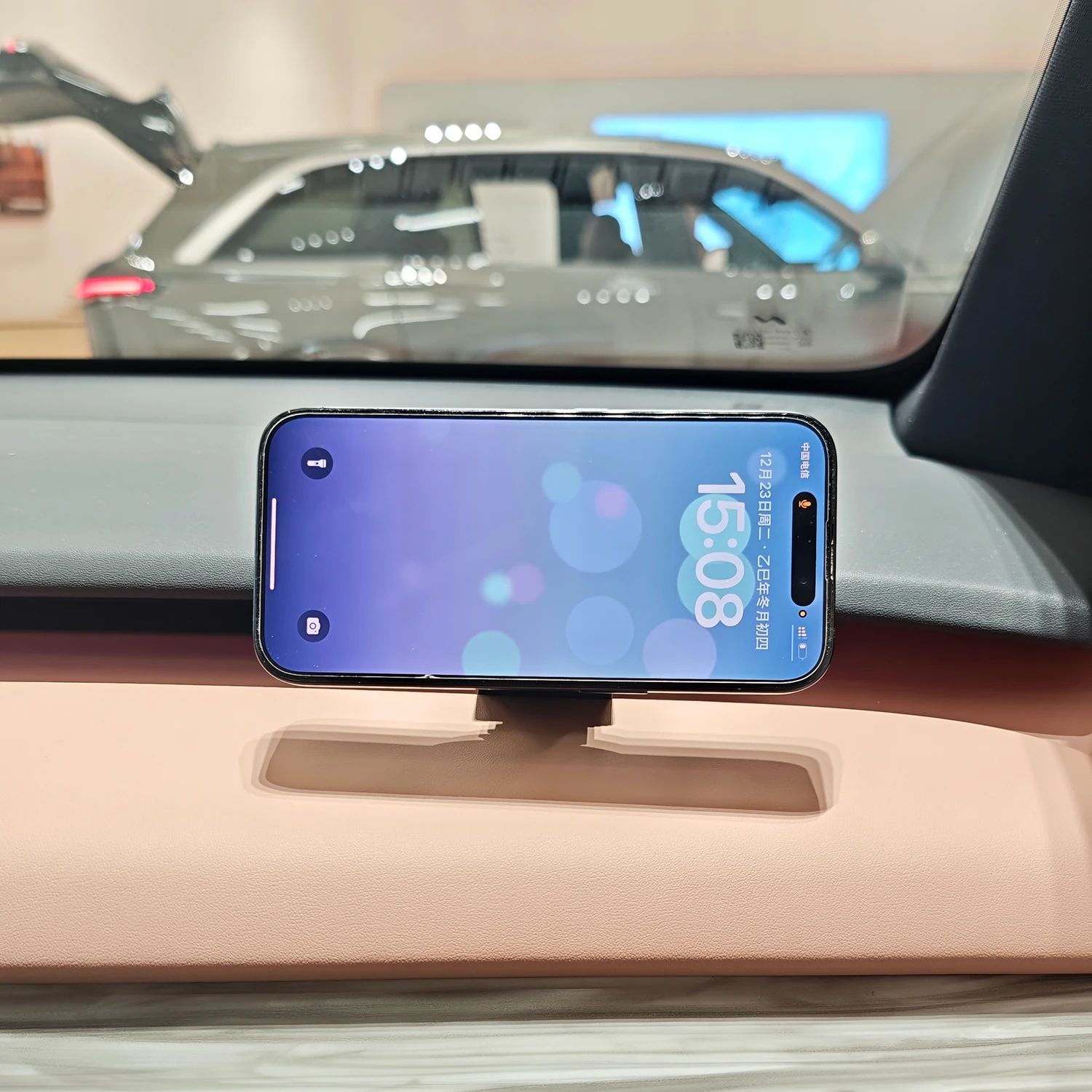 Car Phone Holder for Nio Onvo L90 Car Mount Stand 360 Rotatable
Car Phone Holder for Nio Onvo L90 Car Mount Stand 360 Rotatable