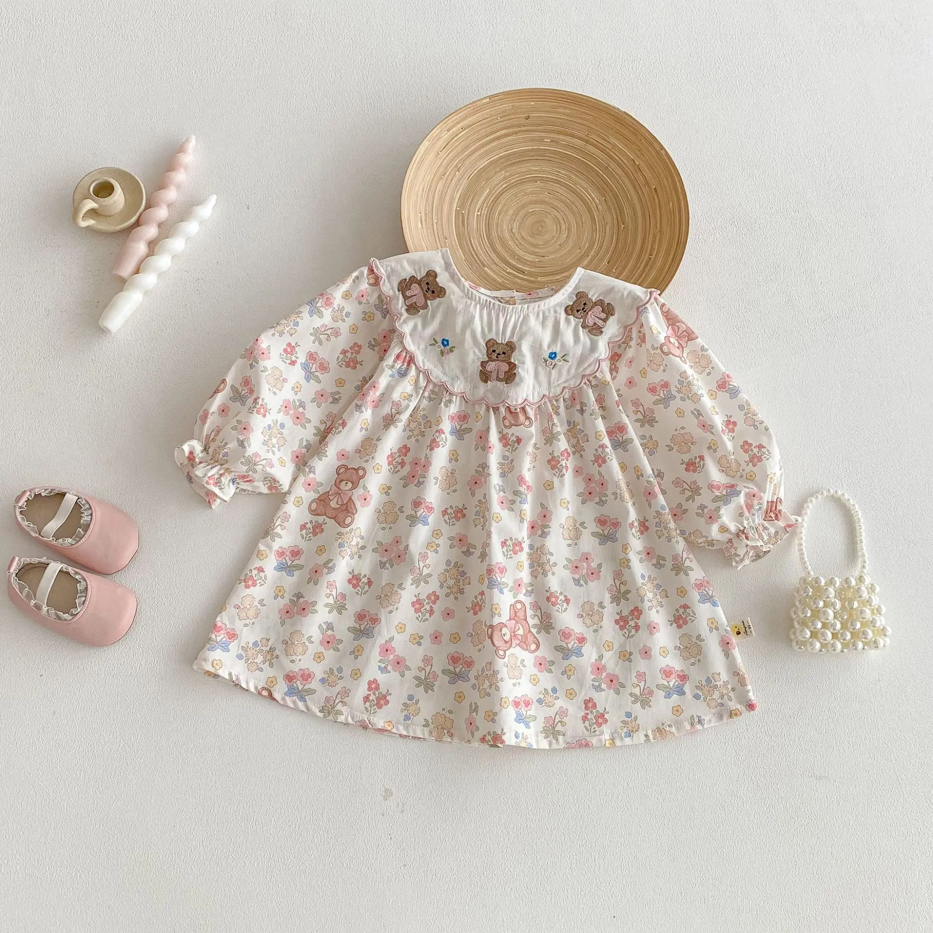 2026 Spring New Girls Long Sleeve Dress Cute Bear Embroidery Baby Girl Sweet Princess Dress Children Cotton Dress Kids Clothes
2026 Spring New Girls Long Sleeve Dress Cute Bear Embroidery Baby Girl Sweet Princess Dress Children Cotton Dress Kids Clothes