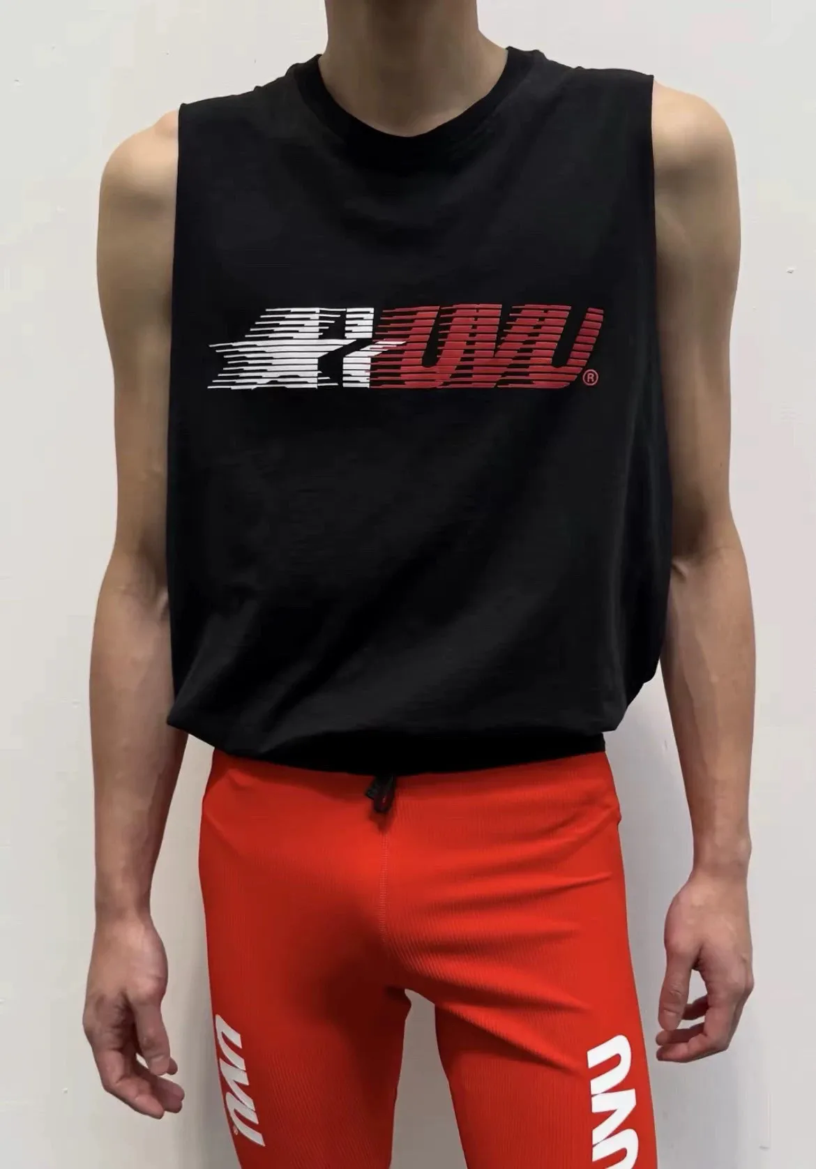 UVU Paris limited American retro sports fitness running training breathable quick drying vest
UVU Paris limited American retro sports fitness running training breathable quick drying vest