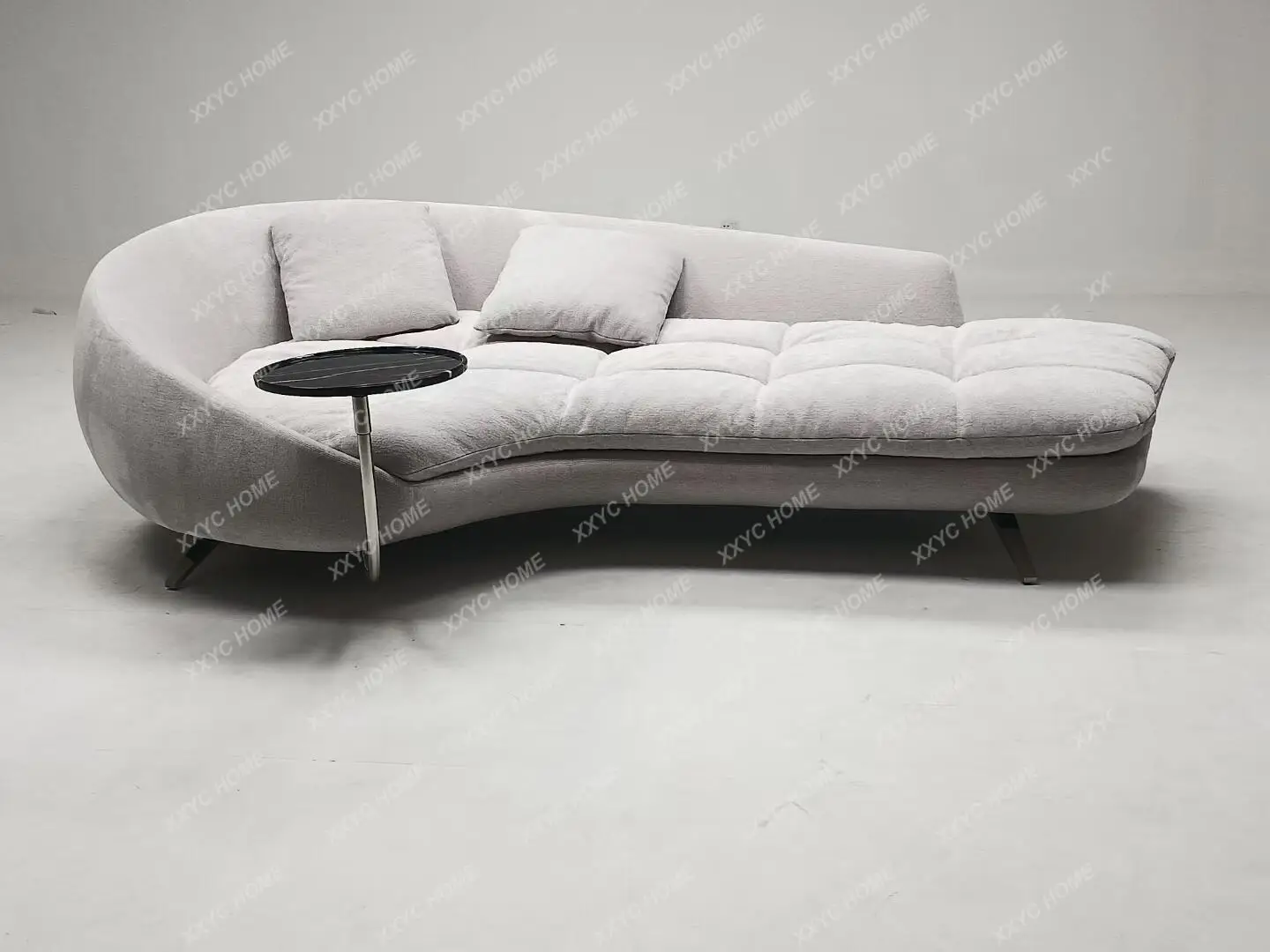 minimalist chaise longue, high-end mansion wabi-sabi living room, modern curved fabric sofa
minimalist chaise longue, high-end mansion wabi-sabi living room, modern curved fabric sofa