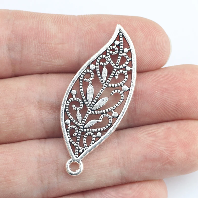 Newest 8Pieces 13*43mm Mixed Alloy Antique Silver Color Hollow Leaf Charms Fashion Chain Pendant Necklace For DIY Jewelry Making
Newest 8Pieces 13*43mm Mixed Alloy Antique Silver Color Hollow Leaf Charms Fashion Chain Pendant Necklace For DIY Jewelry Making