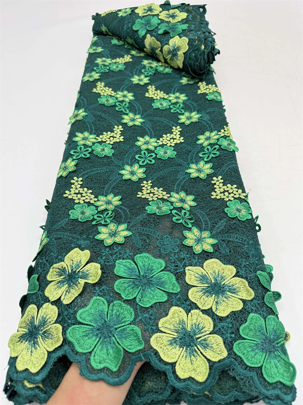 Swiss Voile Lace Fabric 3D Flower Applique Embellished with Stones High-Quality African Wedding Dress Material for Women Sewing
Swiss Voile Lace Fabric 3D Flower Applique Embellished with Stones High-Quality African Wedding Dress Material for Women Sewing