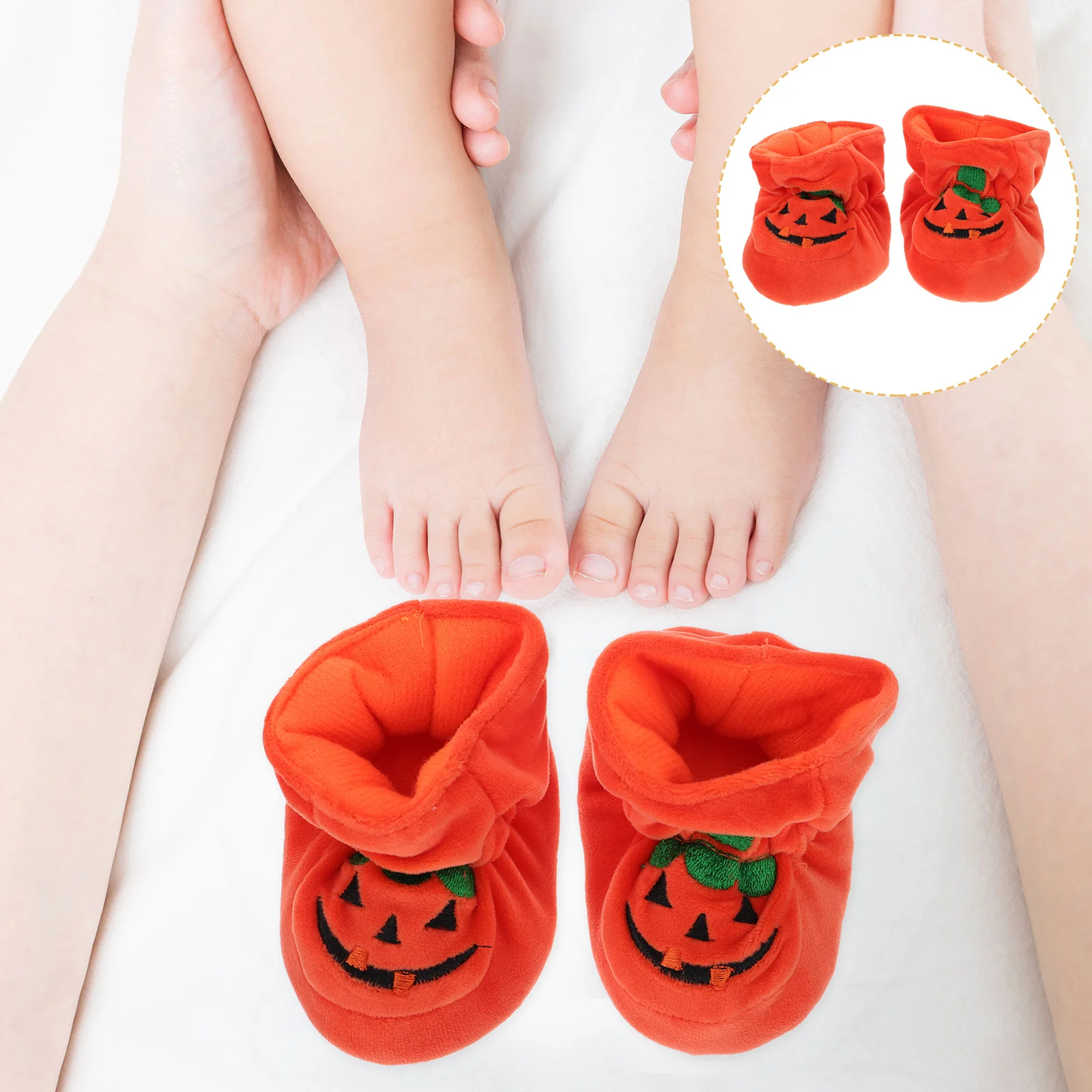 1Pair Pumpkin Crib Shoes Newborn Booties Halloween Design Anti-Slip Soft Comfortable Baby Shoes Infant Slipper 
1Pair Pumpkin Crib Shoes Newborn Booties Halloween Design Anti-Slip Soft Comfortable Baby Shoes Infant Slipper