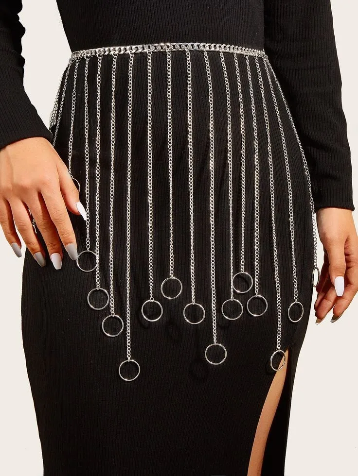 Personalized large circle pendant, fringed waist chain, metal body chain necklace American jewelry, two colors are available.
Personalized large circle pendant, fringed waist chain, metal body chain necklace American jewelry, two colors are available.