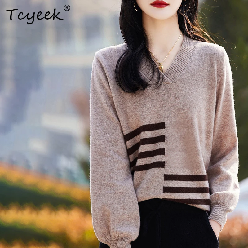 Tcyeek, 100% Wool Sweater, Women's V-neck Striped Color Blocked Versatile Fashion Style, 2024 Autumn / Winter New Top T48010KE
Tcyeek, 100% Wool Sweater, Women's V-neck Striped Color Blocked Versatile Fashion Style, 2024 Autumn / Winter New Top T48010KE