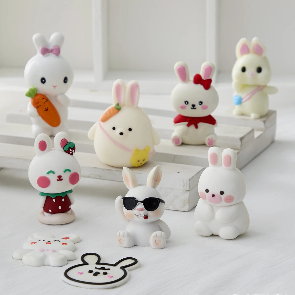 Three-dimensional Cartoon Sunglasses Rabbit Carrot Silicone Molds Chocolate Fondant Plaster Silicone Mold Baking Accessories
Three-dimensional Cartoon Sunglasses Rabbit Carrot Silicone Molds Chocolate Fondant Plaster Silicone Mold Baking Accessories