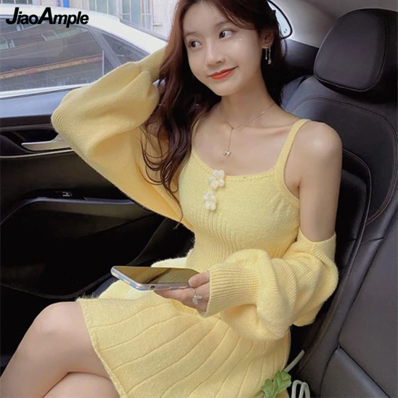 Women's Spring Autumn Two Piece Dress Set Korean Lady Sweet Floral Yellow Knit Short Coats Sling Dresses Outfits 2023 Knitwear
Women's Spring Autumn Two Piece Dress Set Korean Lady Sweet Floral Yellow Knit Short Coats Sling Dresses Outfits 2023 Knitwear