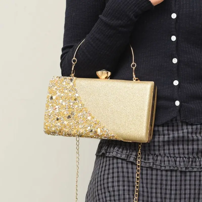Women Diamond Clutch Bag Metal Frame Elegant Chain Shoulder Bag High Quality Lipstick Cross Body Bag Wedding Evening Party Bag
Women Diamond Clutch Bag Metal Frame Elegant Chain Shoulder Bag High Quality Lipstick Cross Body Bag Wedding Evening Party Bag