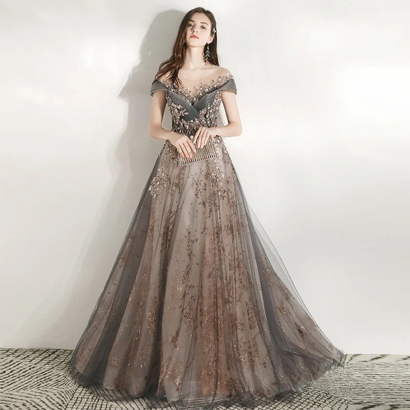 Banquet Evening Dress Dress Female 2025 New Style Temperament Company Annual Meeting Birthday Glitter Host Art Exam Tail Dress
Banquet Evening Dress Dress Female 2025 New Style Temperament Company Annual Meeting Birthday Glitter Host Art Exam Tail Dress