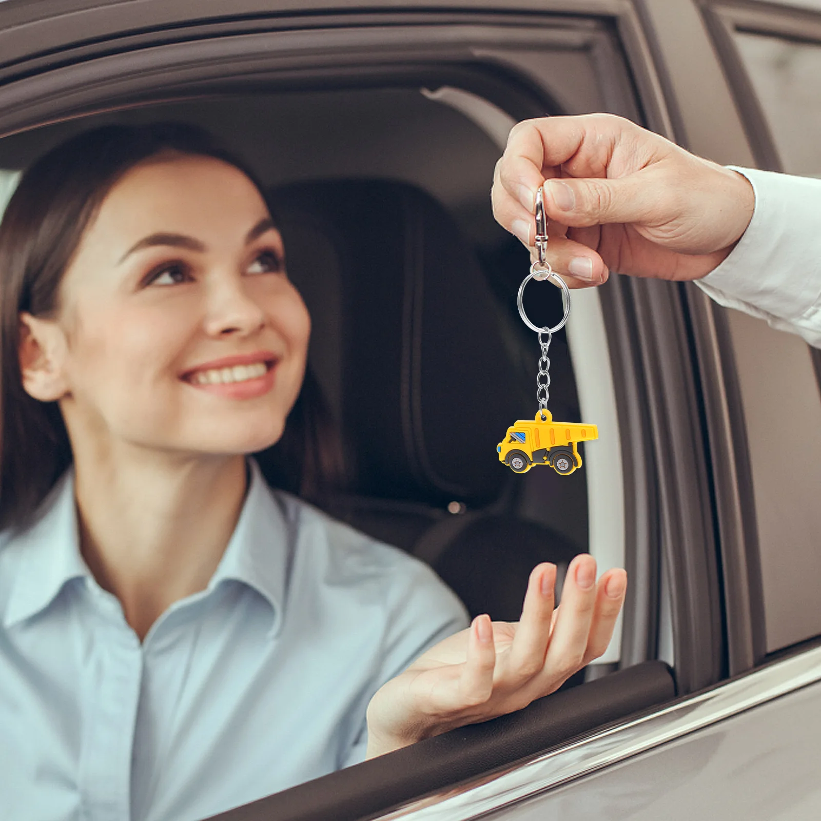 12pcs Construction Party Keychain Cement Truck Excavator Key Rings PVC Unique Design Birthday Party Favors for Bags
12pcs Construction Party Keychain Cement Truck Excavator Key Rings PVC Unique Design Birthday Party Favors for Bags