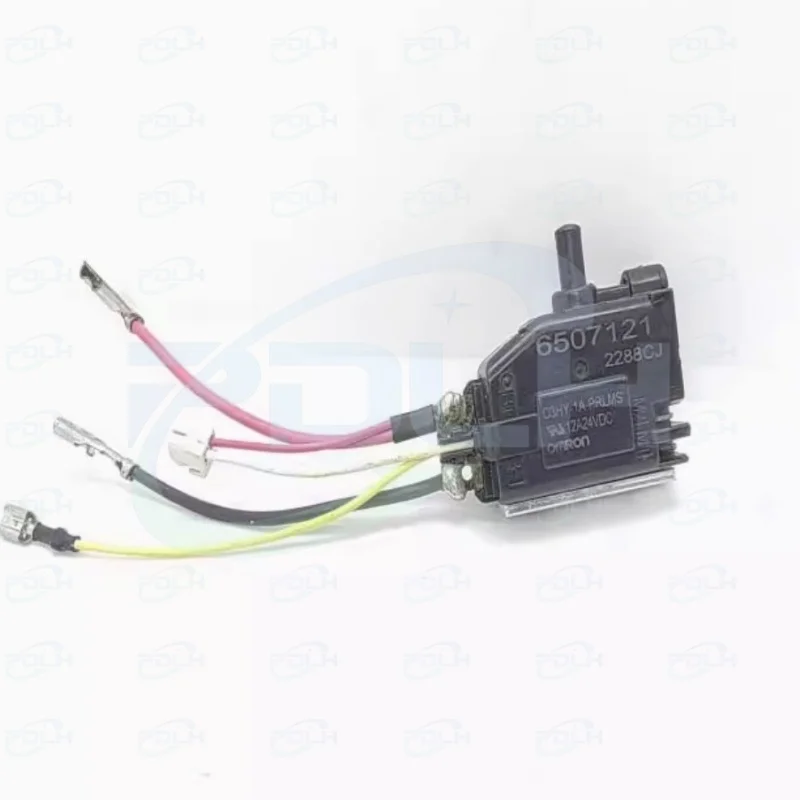 Original Switch 6507121 for Makita DJR185 Switch DJR145 DJR183 DJR185 Charging Reciprocating Saw C3HY-1A-PRLMS Switch 6507121
Original Switch 6507121 for Makita DJR185 Switch DJR145 DJR183 DJR185 Charging Reciprocating Saw C3HY-1A-PRLMS Switch 6507121