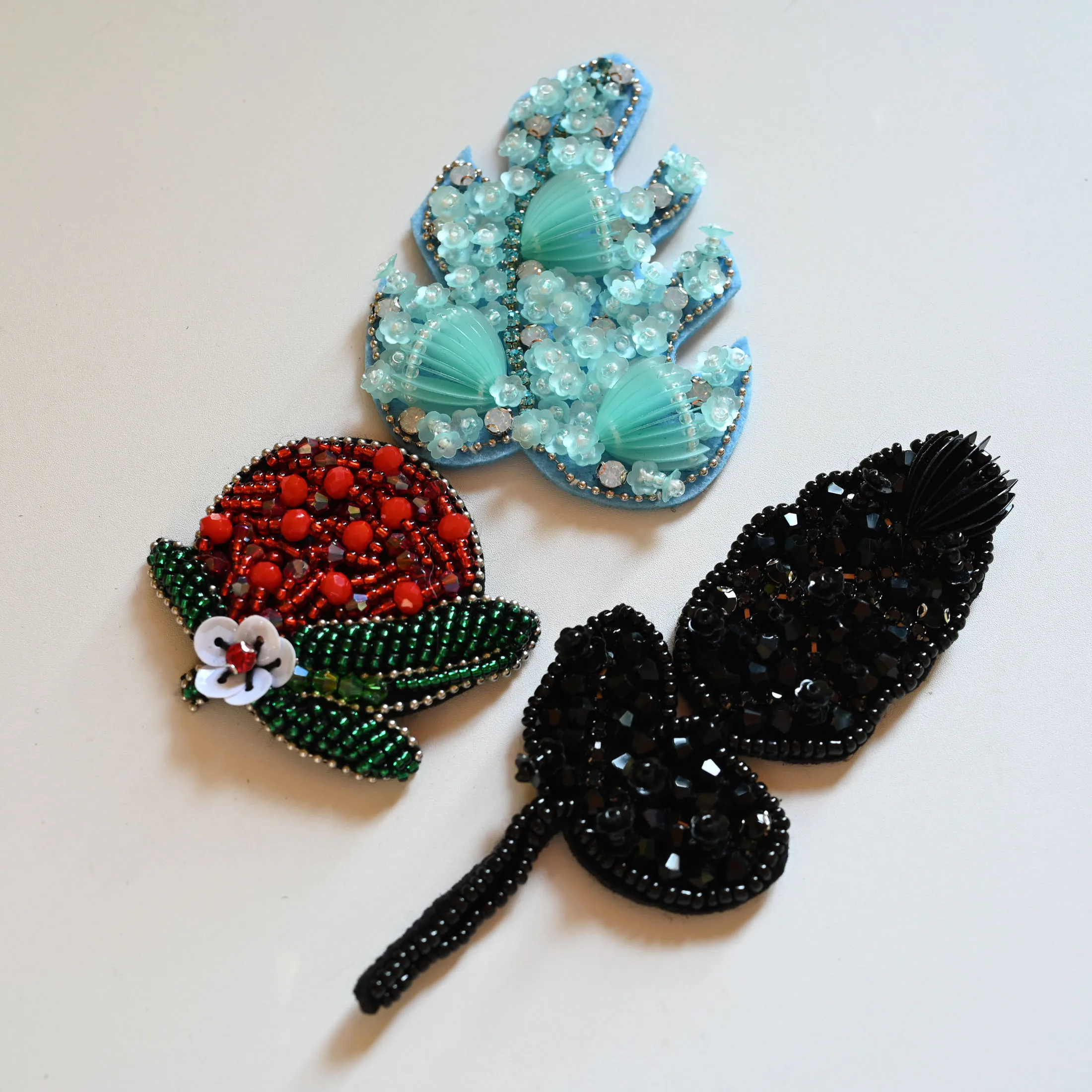 Sewing leaf beaded rhinestone Patches for clothing DIY sew on sequins badge patches Embroidered appliques parche rope
Sewing leaf beaded rhinestone Patches for clothing DIY sew on sequins badge patches Embroidered appliques parche rope