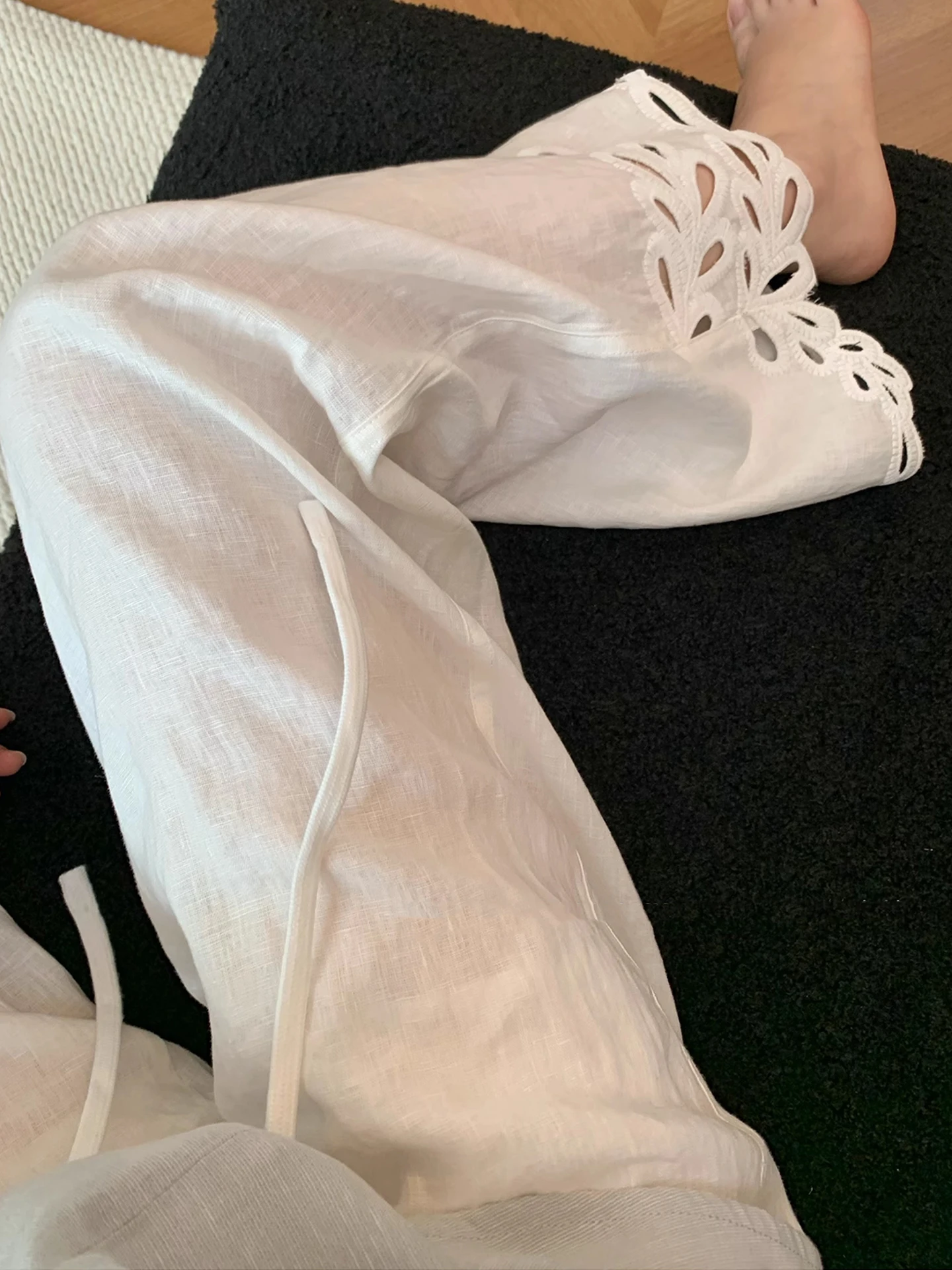 Heavy Embroidery Hollow out Cotton Linen Wide Leg Pants Women Summer Thin Loose High Waist Slimming Casual Linen Straight Leg...
Heavy Embroidery Hollow out Cotton Linen Wide Leg Pants Women Summer Thin Loose High Waist Slimming Casual Linen Straight Leg...