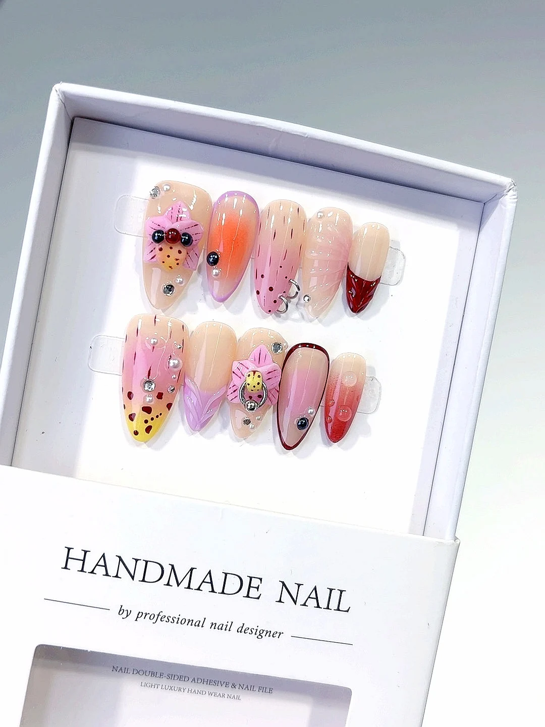 Разноцветный пятнистый маникюр для дизайна ногтей (D361)
Разноцветный пятнистый маникюр для дизайна ногтей (D361)