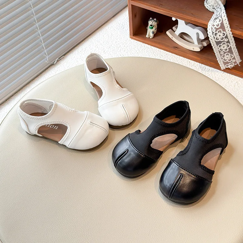 Girls Sandals Summer New Children's Hollow Mary Jane Princess Shoes French Pedal Soft Sole Fashion Shoes Size 22-33
Girls Sandals Summer New Children's Hollow Mary Jane Princess Shoes French Pedal Soft Sole Fashion Shoes Size 22-33