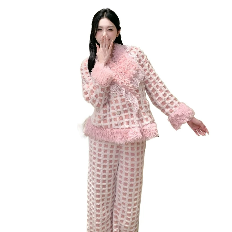 Pink Macaron Pajamas for Women's Autumn and Winter Fashion Thickened Halter Top Sweet and Fashionable Two-piece Set
Pink Macaron Pajamas for Women's Autumn and Winter Fashion Thickened Halter Top Sweet and Fashionable Two-piece Set