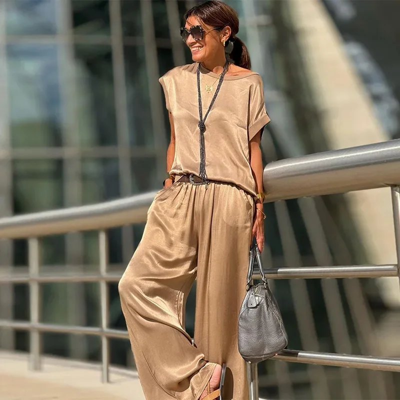 Women Top Pants Sets Solid Slack Neck Short Sleeve T-shirts Loose Elastic High Waist Wide Leg Pants Lady Summer Female Outfits
Women Top Pants Sets Solid Slack Neck Short Sleeve T-shirts Loose Elastic High Waist Wide Leg Pants Lady Summer Female Outfits