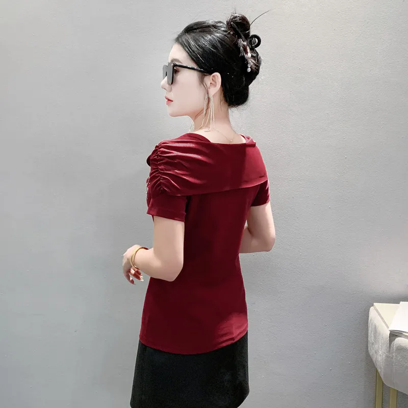 New 2025 European Women Clothes T-shirts Sexy Square Neck Short Sleeved Slim Tops Chic Female 3D Applique Flower Tees Clothing
New 2025 European Women Clothes T-shirts Sexy Square Neck Short Sleeved Slim Tops Chic Female 3D Applique Flower Tees Clothing