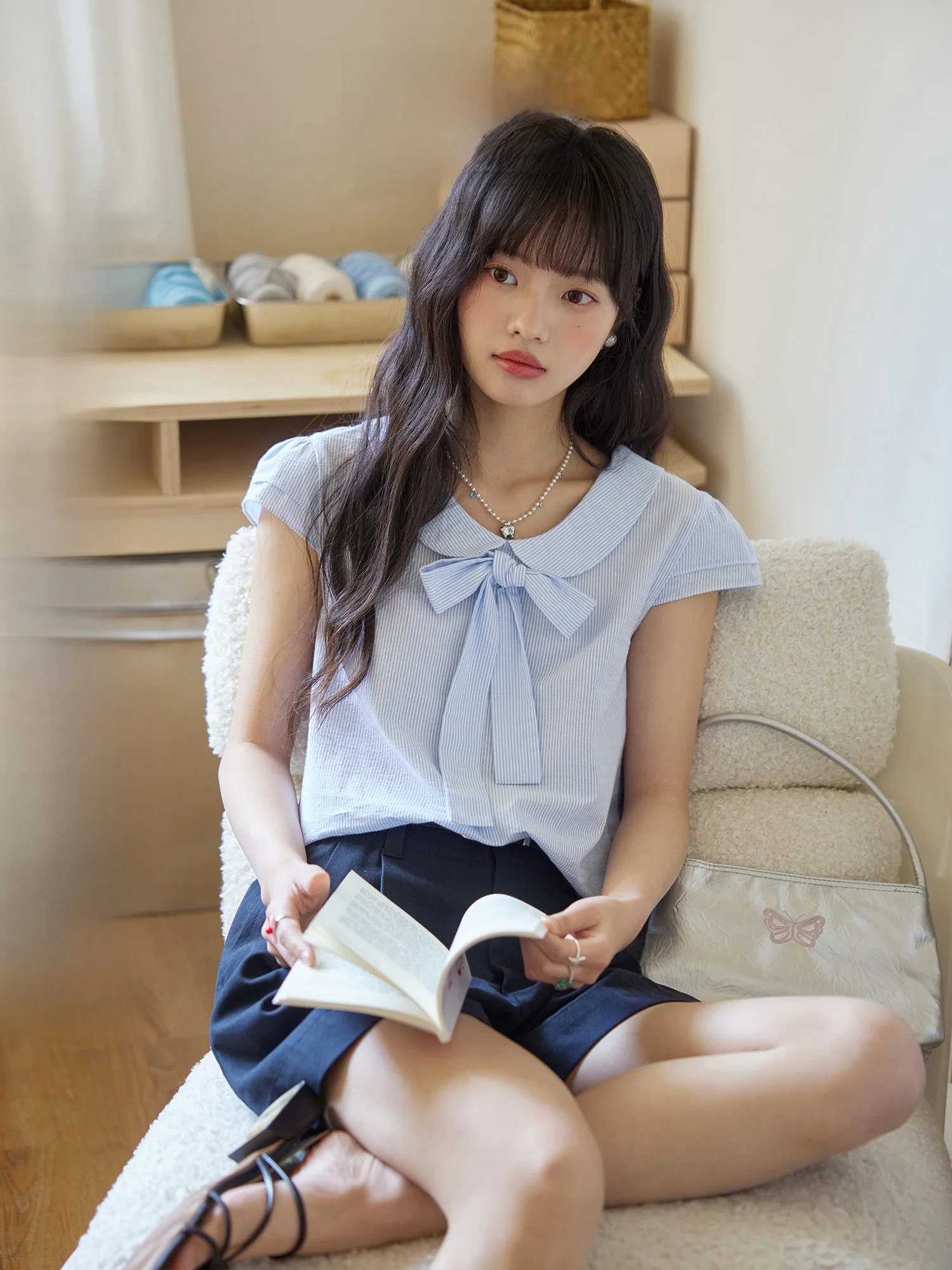 ORWhite Summer 2025 Women's Doll Collar Bubble Sve irt Striped Vintage Waist Tie Cotton Loose Fit ort Sve irt
ORWhite Summer 2025 Women's Doll Collar Bubble Sve irt Striped Vintage Waist Tie Cotton Loose Fit ort Sve irt