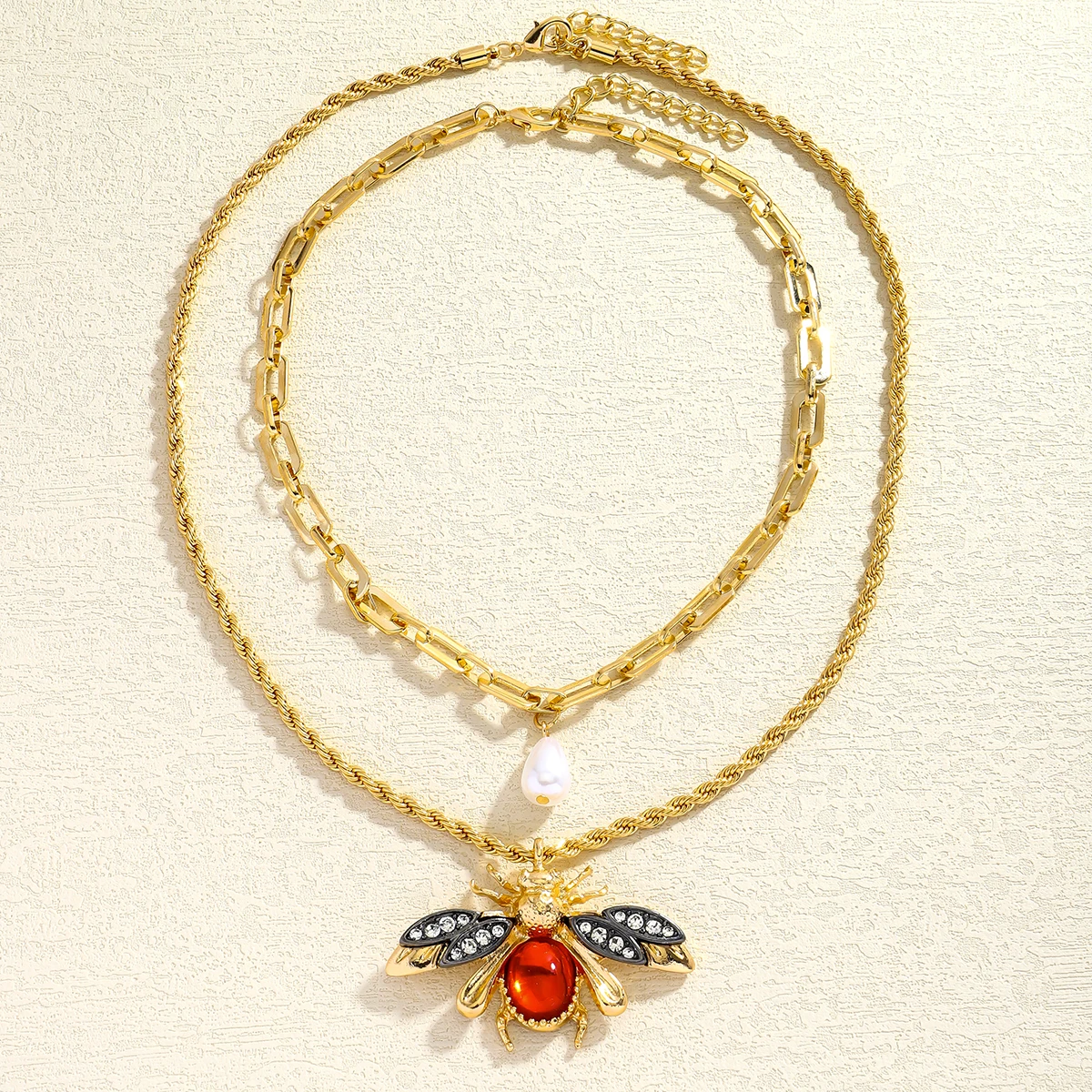Double Layer Bee And Faux Pearl Pendant Chain Necklace For Women Vintage Red Crystal Jewelry Party Statement Accessory Gift
Double Layer Bee And Faux Pearl Pendant Chain Necklace For Women Vintage Red Crystal Jewelry Party Statement Accessory Gift