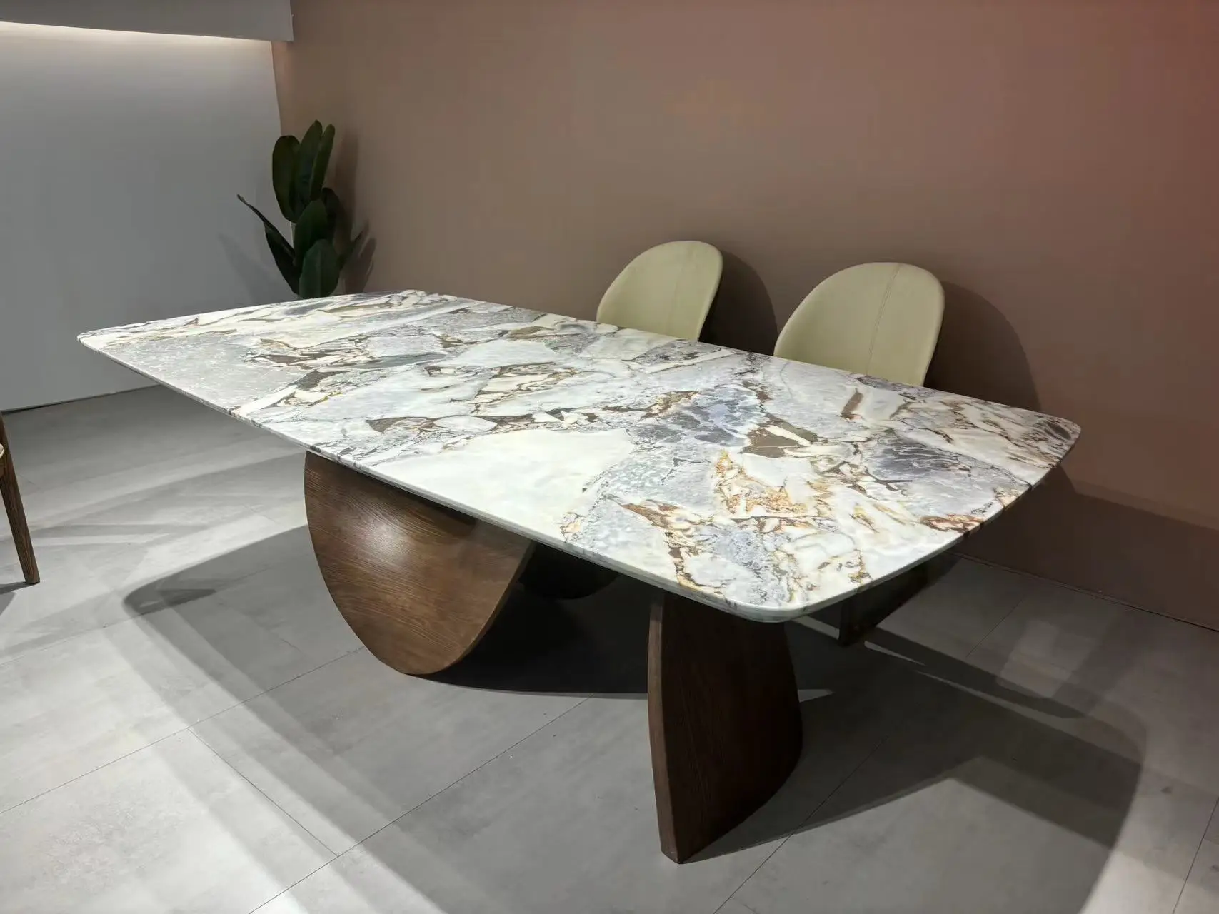 /Modern Luxury Rectangular Wooden Walnut Dining Table Set 8 Seater 10 12 Sold Wood Marble Dining Room Furniture Dining Table Set
/Modern Luxury Rectangular Wooden Walnut Dining Table Set 8 Seater 10 12 Sold Wood Marble Dining Room Furniture Dining Table Set