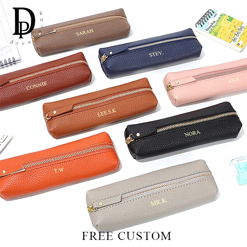 Деловая сумка для ручек на молнии с гравировкой букв, офисный студенческий пенал из искусственной кожи, персонализированная водонепроницаемая косметичка, сумки для ручек
Деловая сумка для ручек на молнии с гравировкой букв, офисный студенческий пенал из искусственной кожи, персонализированная водонепроницаемая косметичка, сумки для ручек