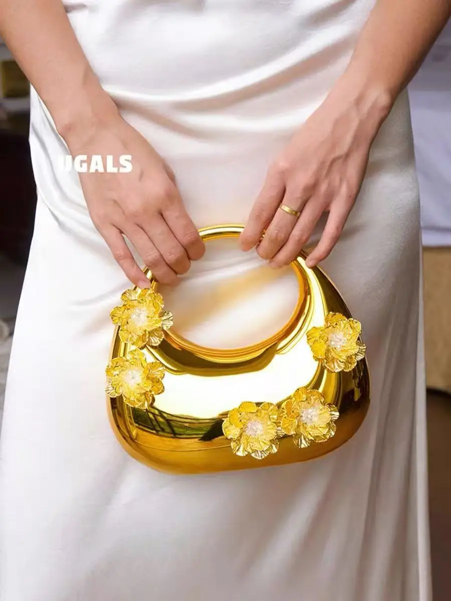 Luxury Acrylic Moon Bag Fashion Solid Gold Floral Women Handbag Wedding Party Banquet Clutch Purse Shoulder Crossbody Bag
Luxury Acrylic Moon Bag Fashion Solid Gold Floral Women Handbag Wedding Party Banquet Clutch Purse Shoulder Crossbody Bag