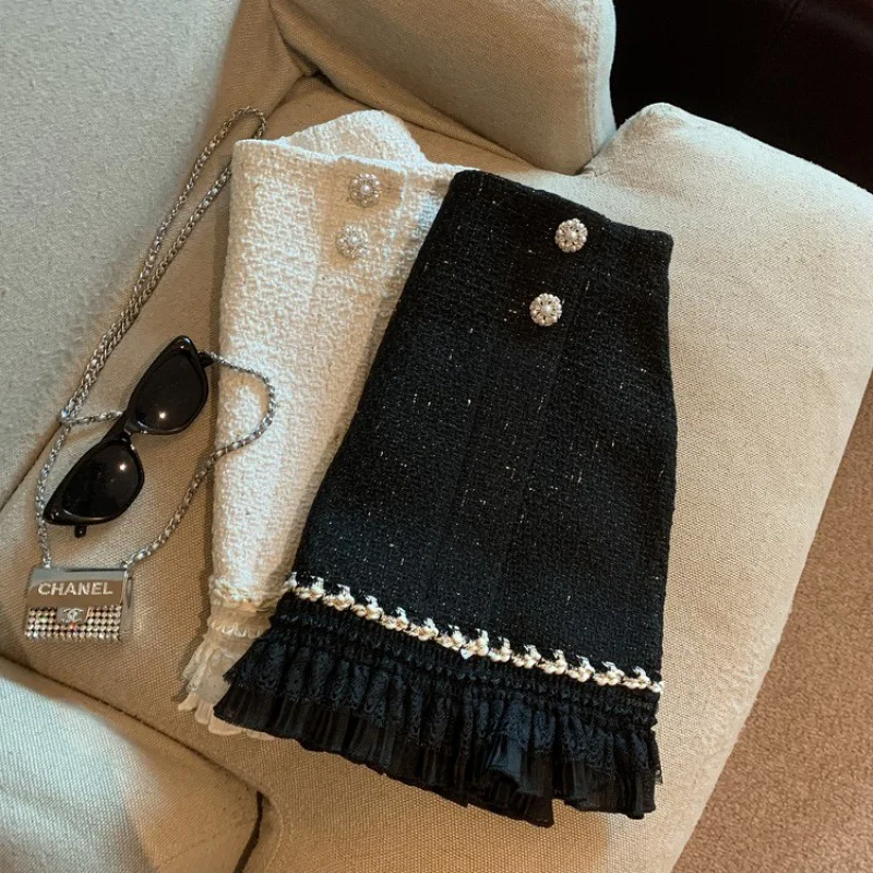 Women's Autumn Winter Tassel Studded Diamond Fragrant Black Lace Splicing Skirt
Women's Autumn Winter Tassel Studded Diamond Fragrant Black Lace Splicing Skirt