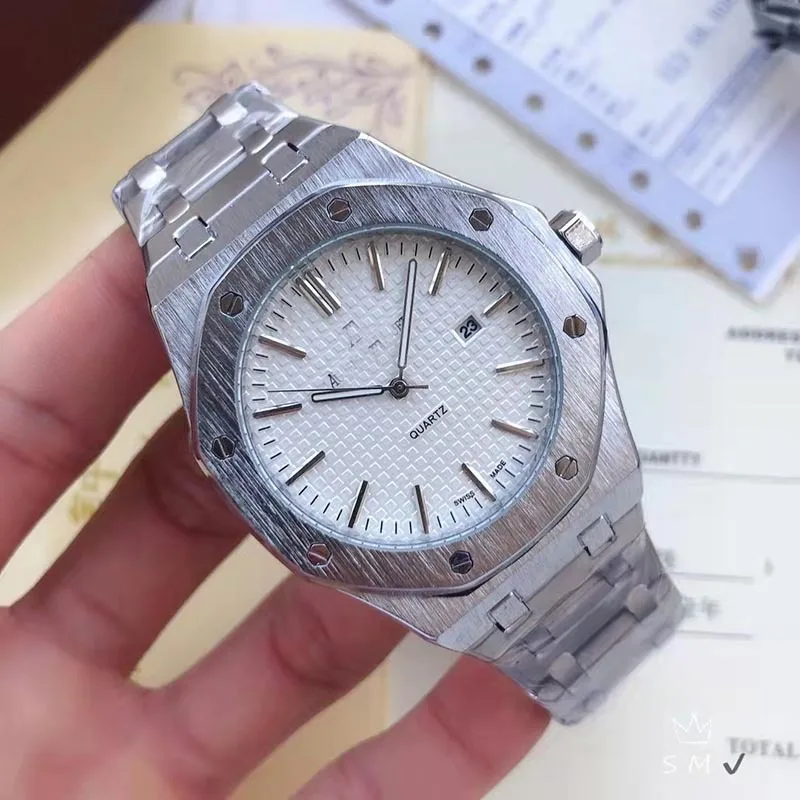 Steel band silicone new men's watch business quartz waterproof men's watch AP fashion trend watch
Steel band silicone new men's watch business quartz waterproof men's watch AP fashion trend watch