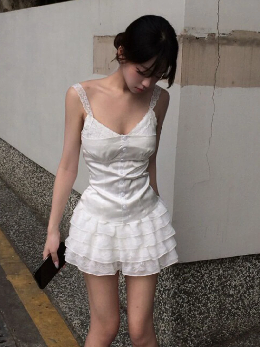 Gentle Wind Unique Super Beautiful V-neck Strap Cake Short Skirt Two-piece Set Anti-aging Whole Set Summer 2026 Casual Wear
Gentle Wind Unique Super Beautiful V-neck Strap Cake Short Skirt Two-piece Set Anti-aging Whole Set Summer 2026 Casual Wear