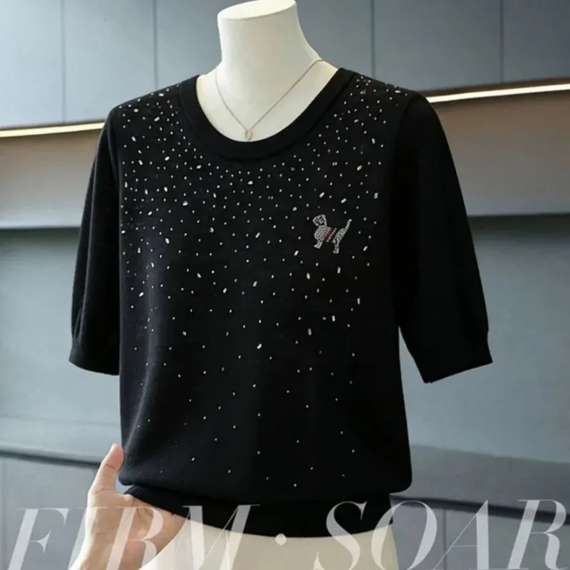 Women Ice Silk Knit Short Sleeve Top Rhinestone Dog Pattern Blouse For Middle Aged Ladies Summer
Women Ice Silk Knit Short Sleeve Top Rhinestone Dog Pattern Blouse For Middle Aged Ladies Summer